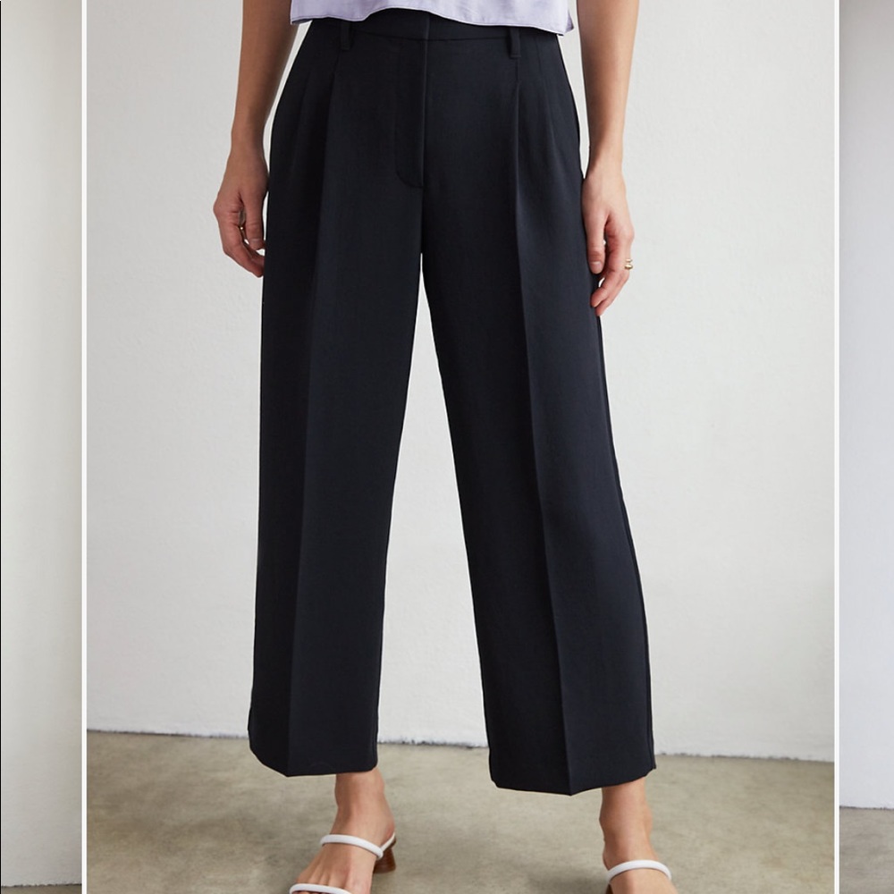 🆕 Aritzia Wilfred Effortless Crop Pants